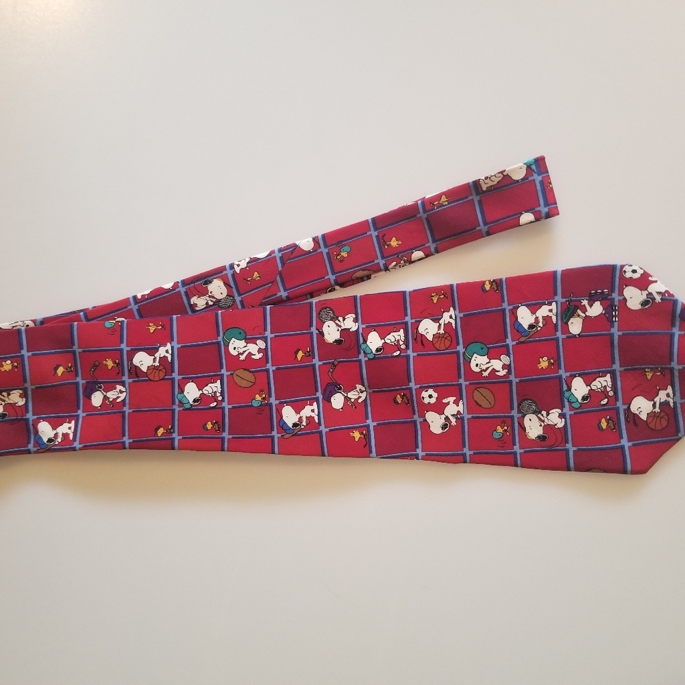 Sports Snoopy Tie